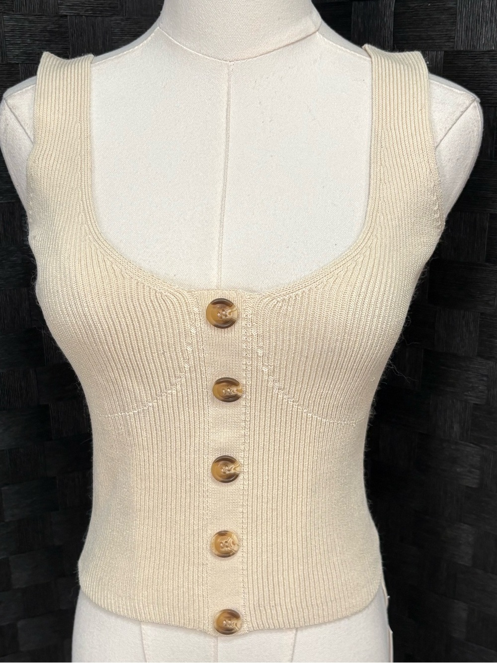 Elle Grey Ribbed Button-Front Sweater Tank Top Stretch Minimalist